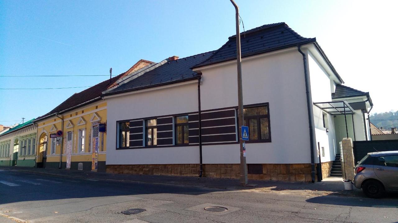 Loli Apartman Miskolc Extérieur photo
