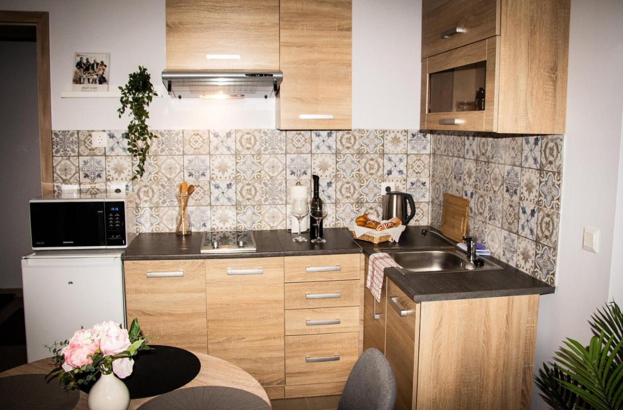 Loli Apartman Miskolc Extérieur photo
