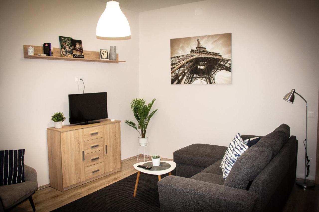 Loli Apartman Miskolc Extérieur photo